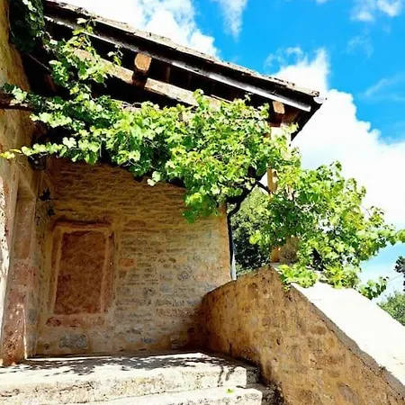 Ferienhaus Authentique Maison Du Quercy Varaire